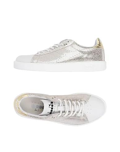 Silver Sneakers GAME H W SILVER PACK
