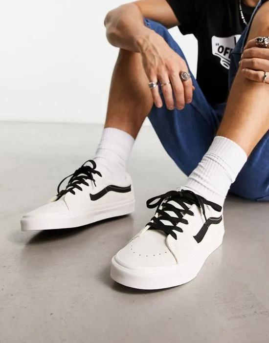 SK8-Low sneakers in off white with black side stripe