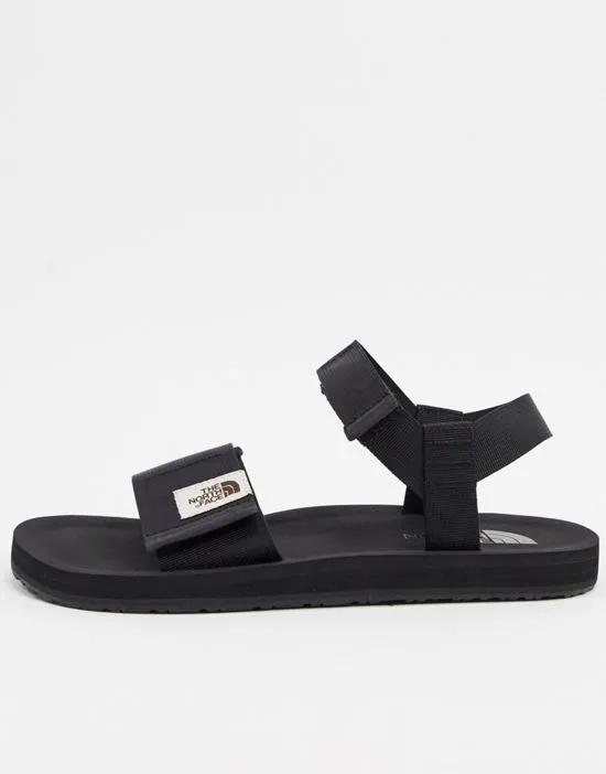 Skeena sandal in black