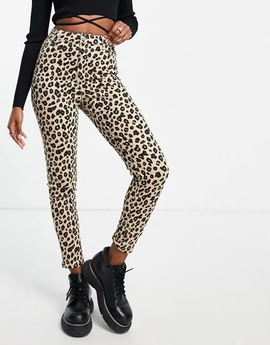 skinny jeans in leopard print