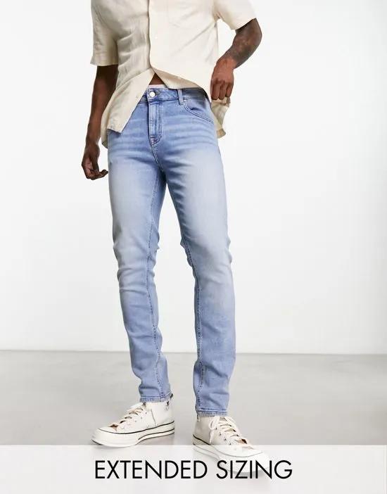 skinny jeans in vintage pale blue
