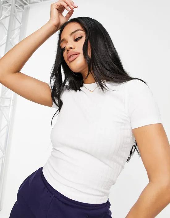 slim fit t-shirt in rib in white