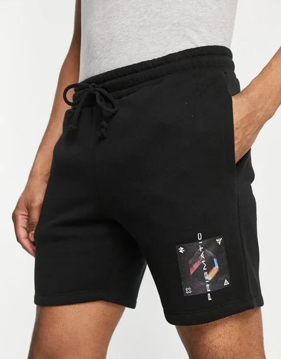 slim shorts in black with print