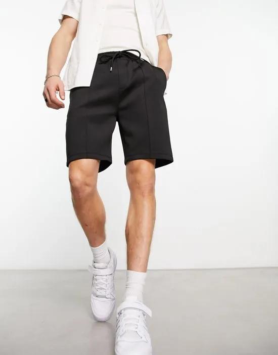 smart slim shorts in black scuba