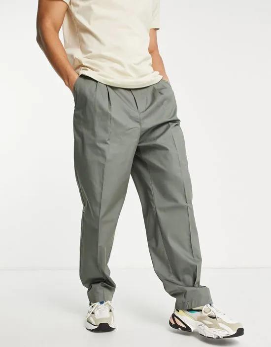 smart tailored pants in khaki