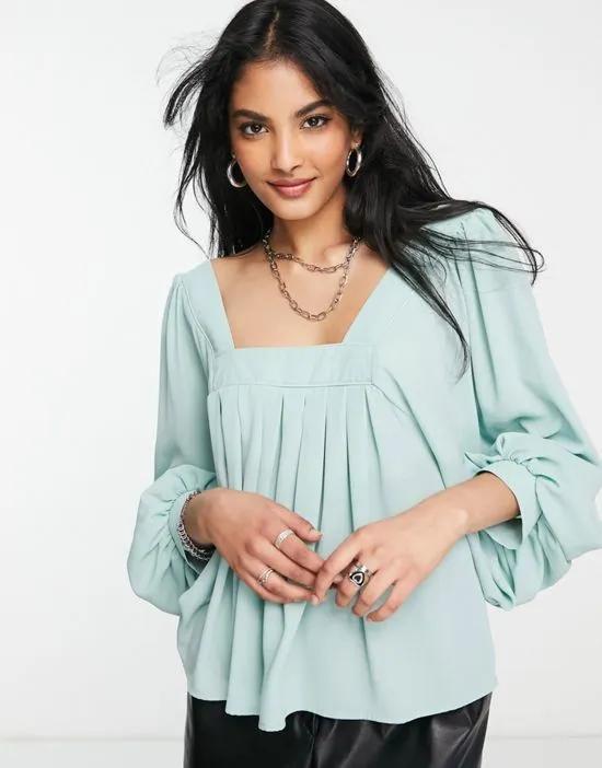 square neck top with blouson sleeve in sage