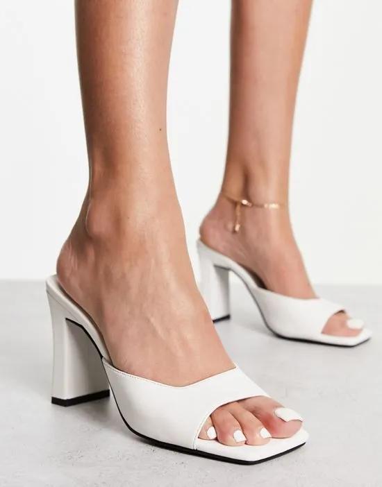 square vamp mule with flat heel in white