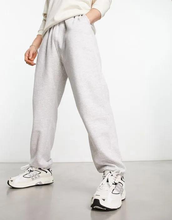 Standard sweatpants in gray