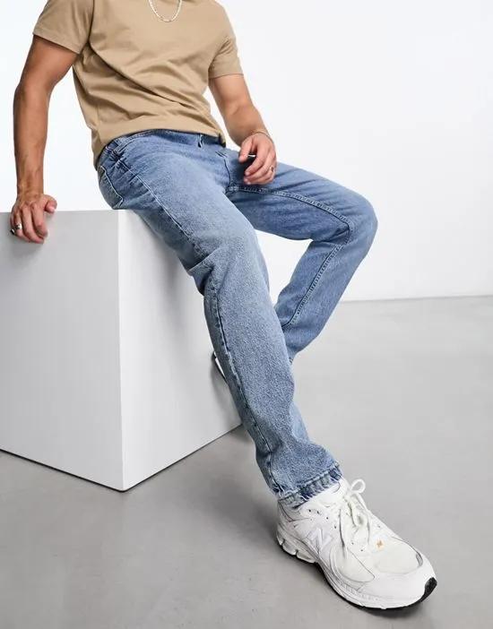 straight fit jeans in medium blue