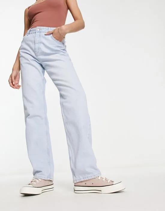 straight leg jean in bleach blue