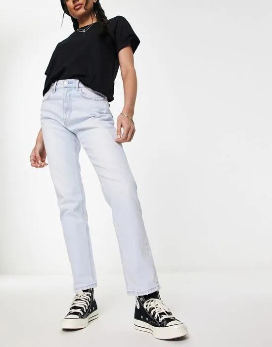 straight slim jean in light blue