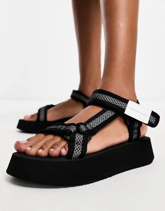strappy sandals in black