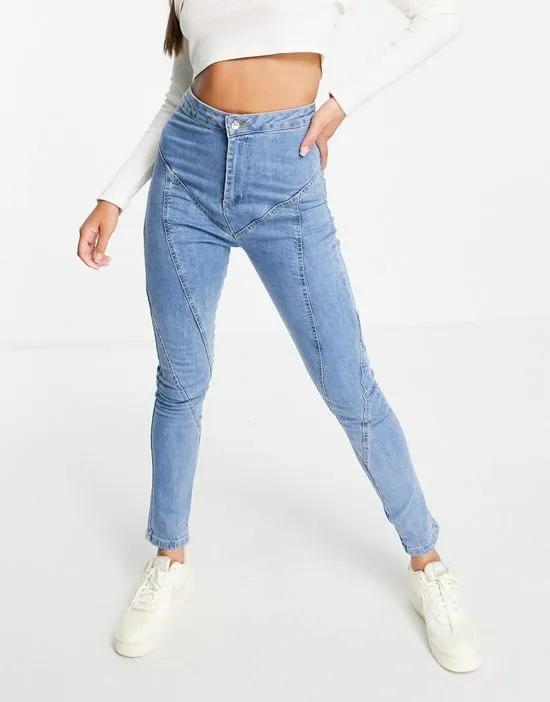 stretch jeans with contour seam in mid blue