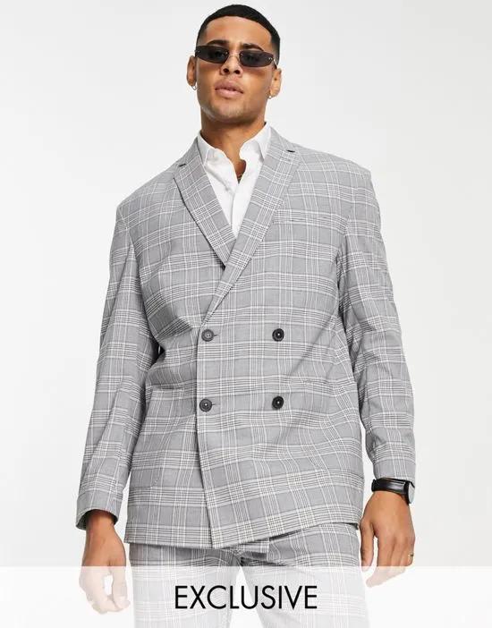 suit jacket in dark gray plaid
