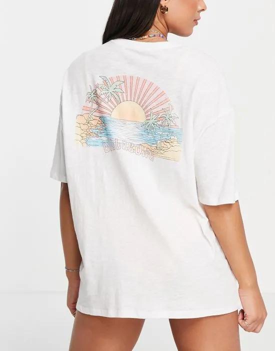 Sunny Snapper oversized t-shirt in white