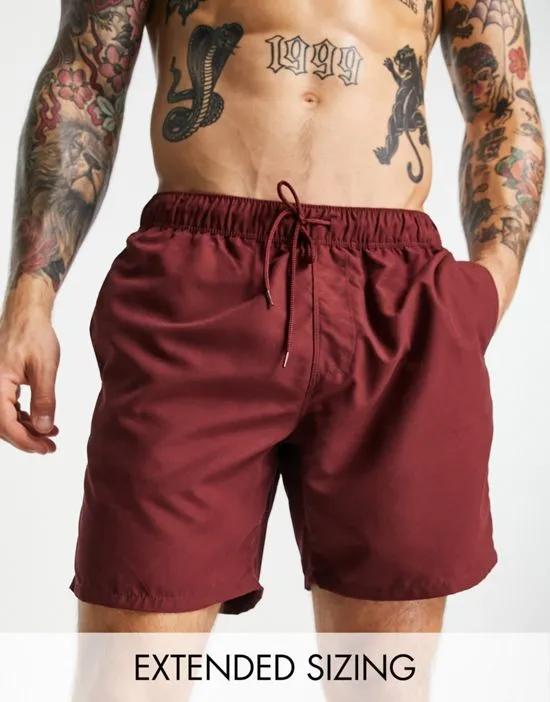 swim shorts in mid length in burgundy