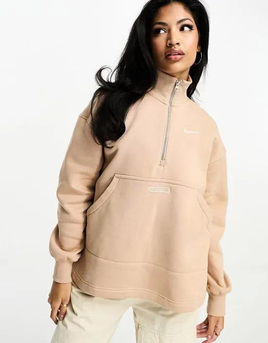 Swish fleece 1/4 zip sweatshirt in brown