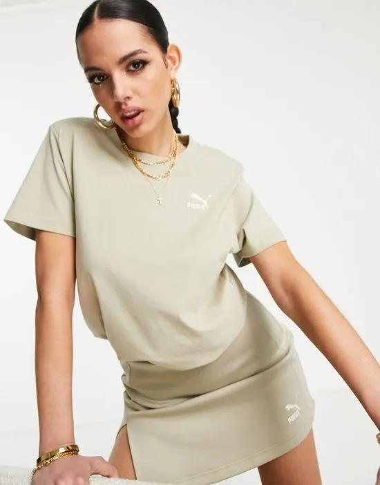 Tailoring padded shoulder t-shirt in spray green - Exclusive to ASOS