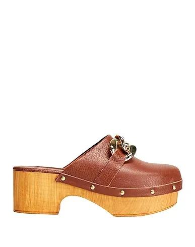 Tan Leather Mules and clogs LEATHER CLOG WITH CHAIN DETAIL
