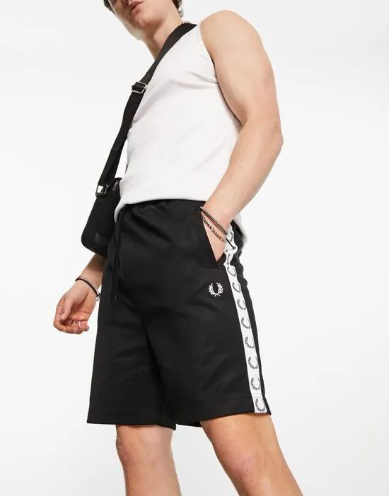 taped tricot short in black