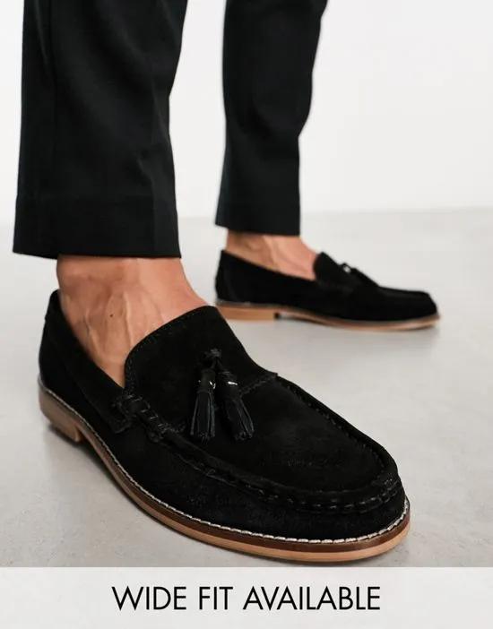 tassel loafers in black suede leather with natural sole