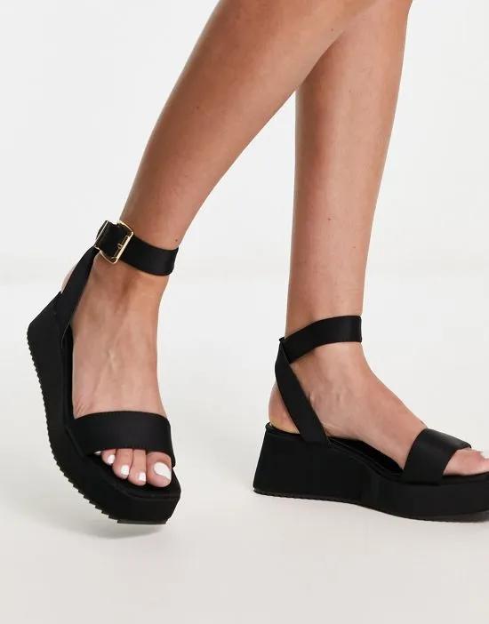 Tati flatform sandals in black