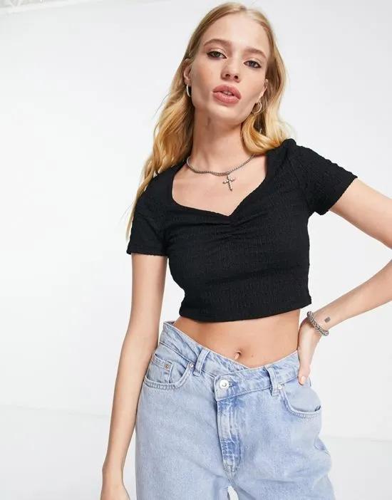 textured sweetheart neck cropped T-shirt in black