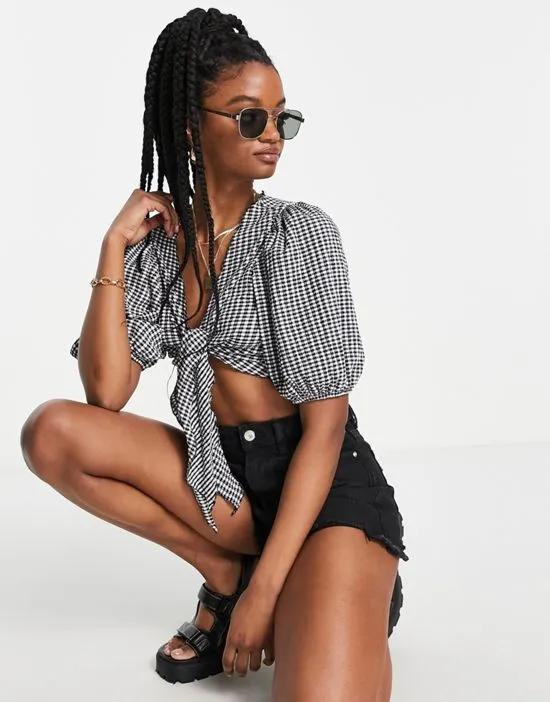 tie front top in black and white gingham print
