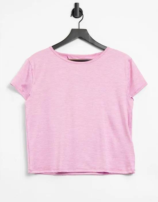 Training Tech Vent t-shirt in pink