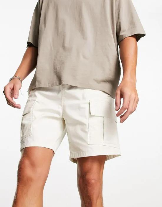 twill cargo shorts in off white