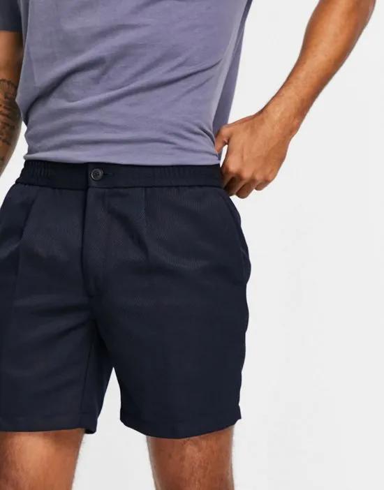 twill slim pleat shorts in navy