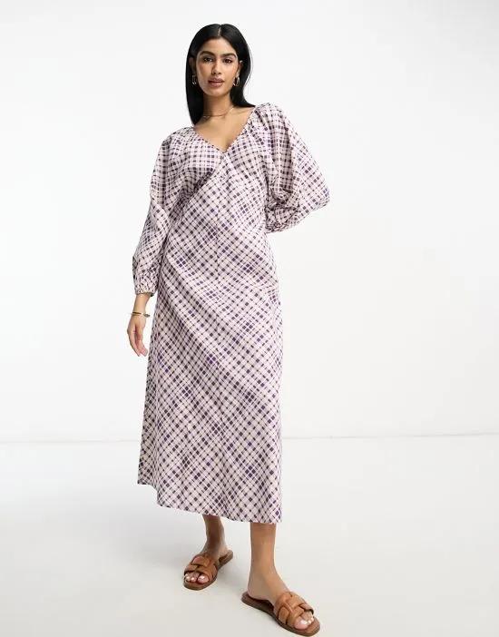 v neck batwing midi dress with open back in purple check