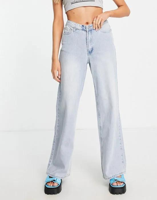 v waistband wide leg low rise jeans in light wash blue