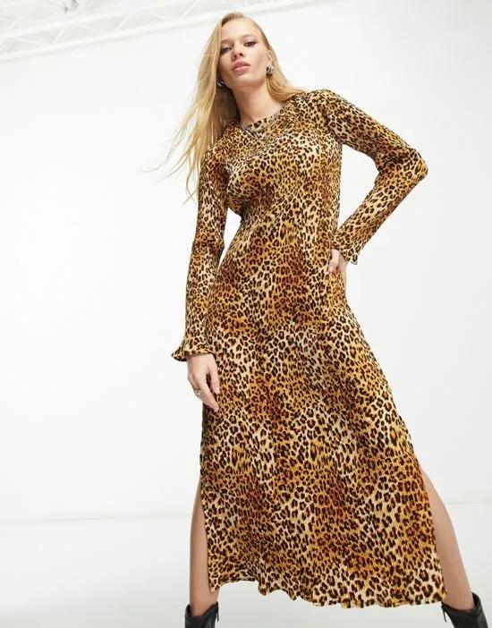 Violet Romance plisse midi dress in leopard print