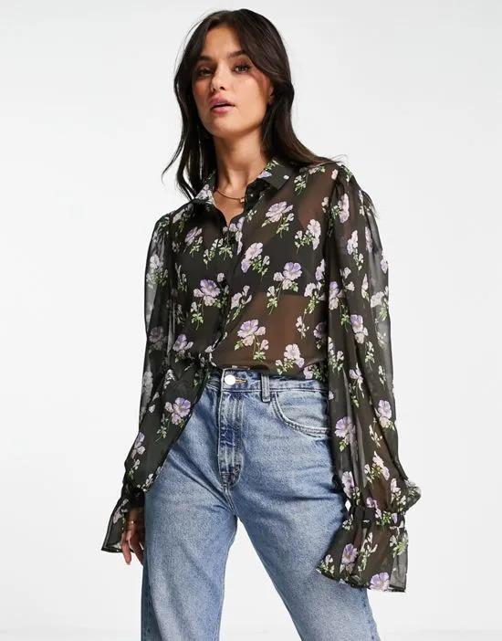 volume sleeved shirt with frill cuffs in purple floral print