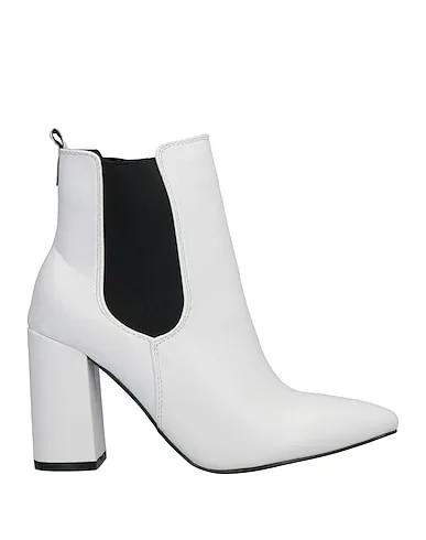 White Ankle boot
