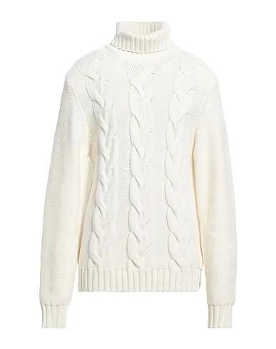 White Knitted