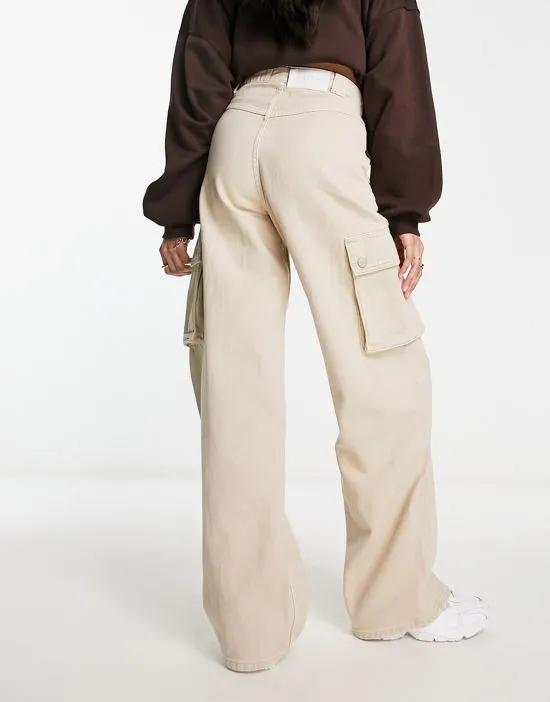 wide leg cargo jeans with pocket details in beige