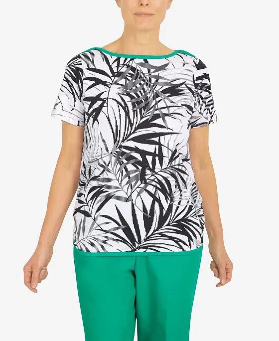 Women's Island Vibes Etched Leaves Emerald Trim Short Sleeve Top