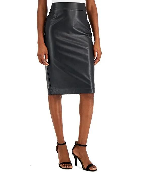 Women's Pull-On Faux Leather Skimmer Skirt 