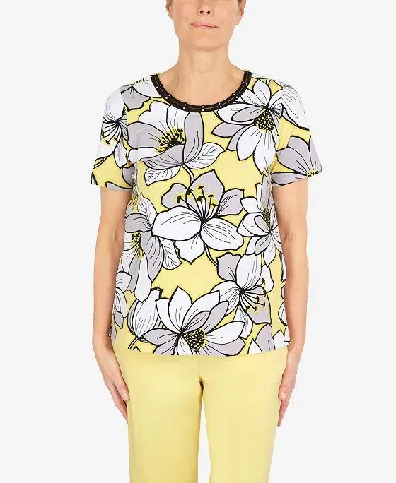 Women's Summer in The City Dramatic Flower Double Strap Crew Neck T-Shirt