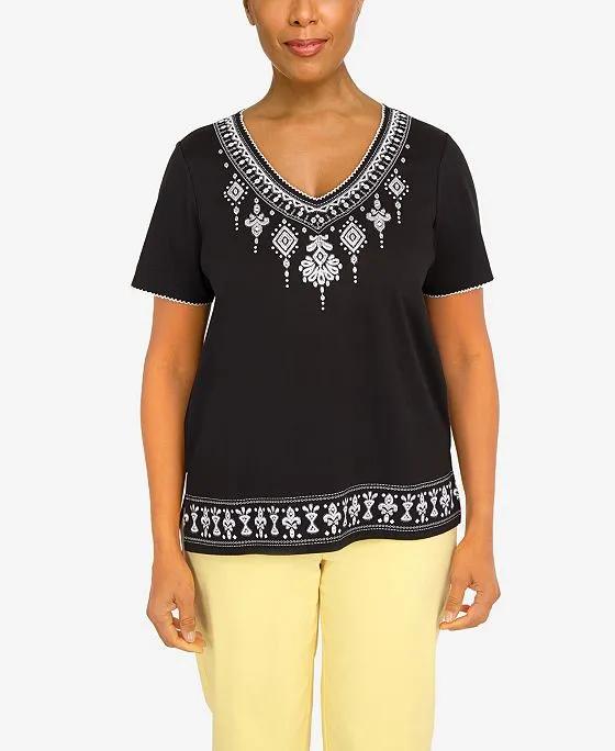 Women's Summer in The City Embroidered V-neck T-shirt