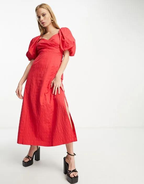 woven puff sleeve midi dress in red